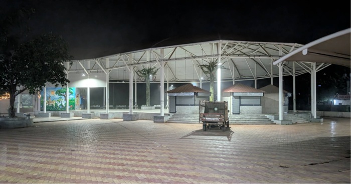 mul bus stand night view